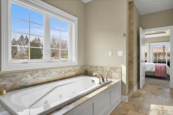 $925,000 | 13 Arboredge Way, Fitchburg, WI 53711