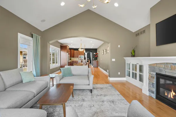 $925,000 | 13 Arboredge Way, Fitchburg, WI 53711