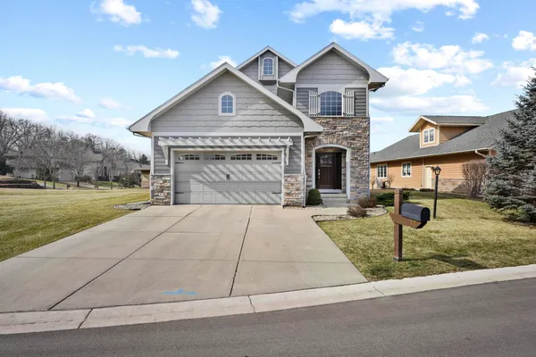 $925,000 | 13 Arboredge Way, Fitchburg, WI 53711