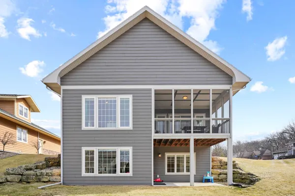 $925,000 | 13 Arboredge Way, Fitchburg, WI 53711