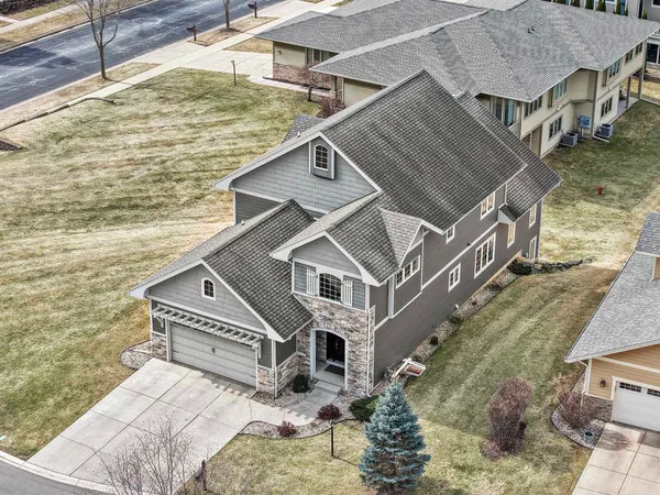 $925,000 | 13 Arboredge Way, Fitchburg, WI 53711