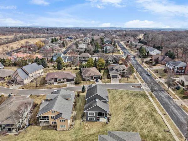 $925,000 | 13 Arboredge Way, Fitchburg, WI 53711