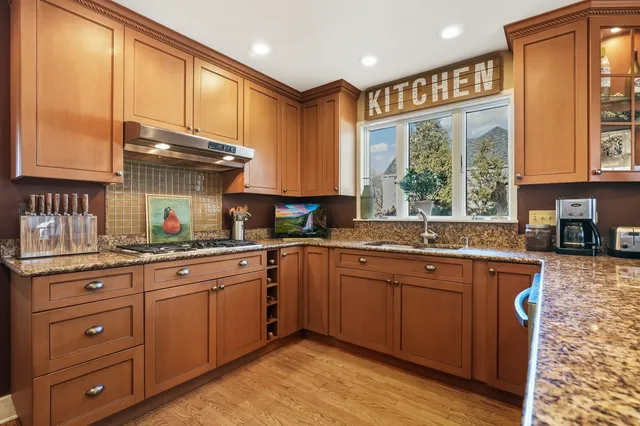 $619,900 | 625 Bruce Avenue, Flossmoor, IL 60422