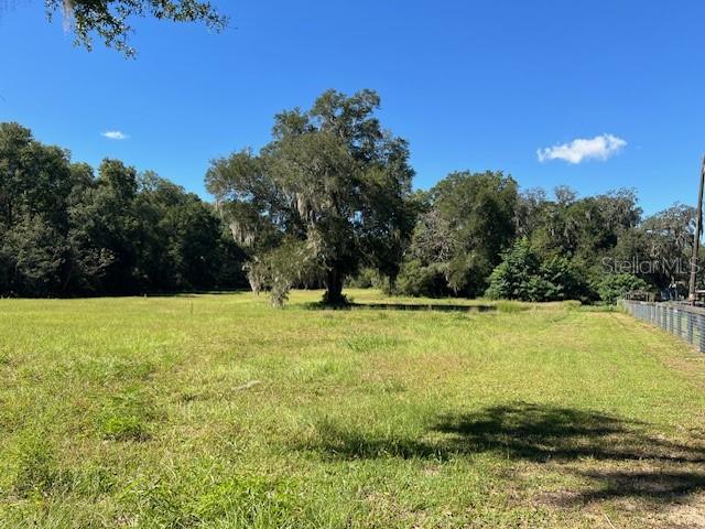 441 N Highway Citra, FL 32113 - Photo 3 of 5 a view of outdoor space and yard