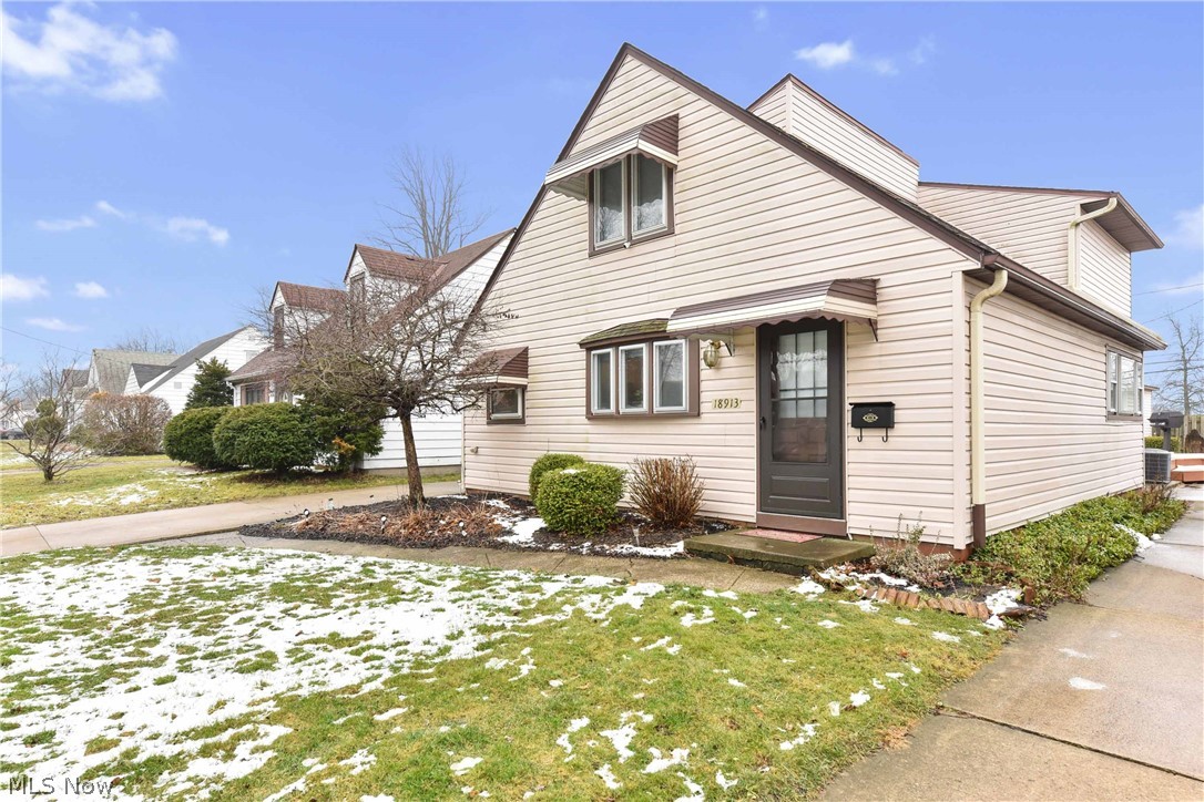 18913 Homeway Road Cleveland, OH 44135 - Photo 2 of 22 Gallery Image 2