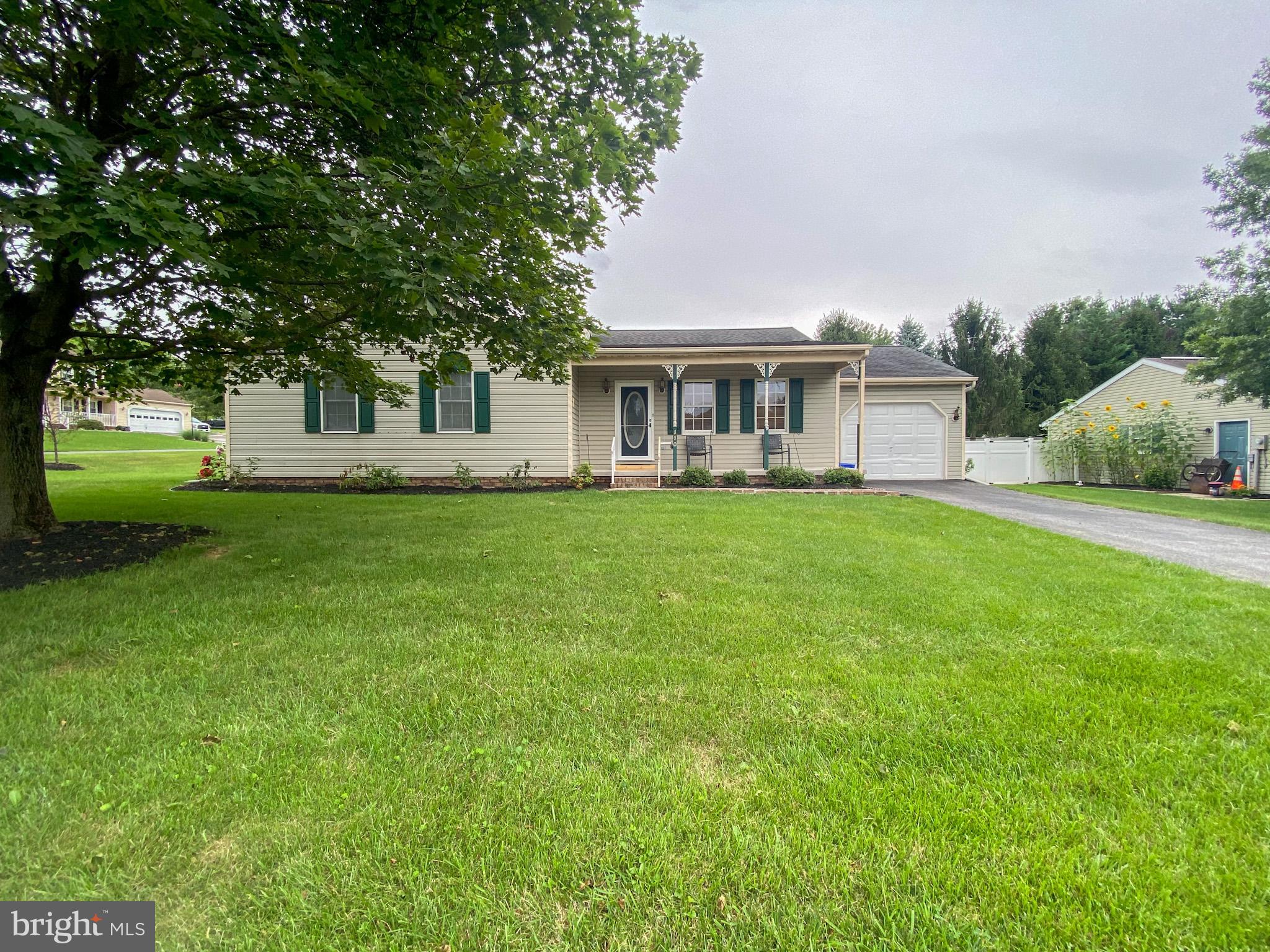 110 Timber Lane Hanover, PA 17331 - Photo 3 of 37