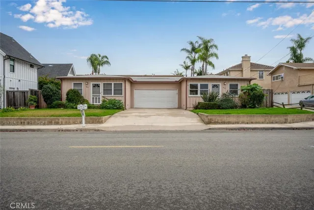 $1,295,000 | 1612 Orange, Costa Mesa, CA 92627