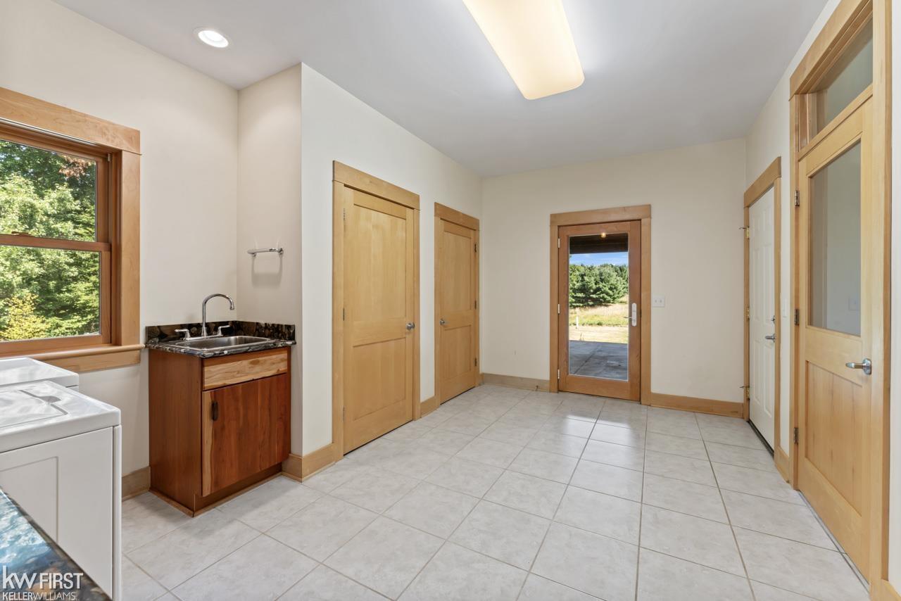 1063 Tinsman Road Fenton, MI 48430 - Photo 26 of 66