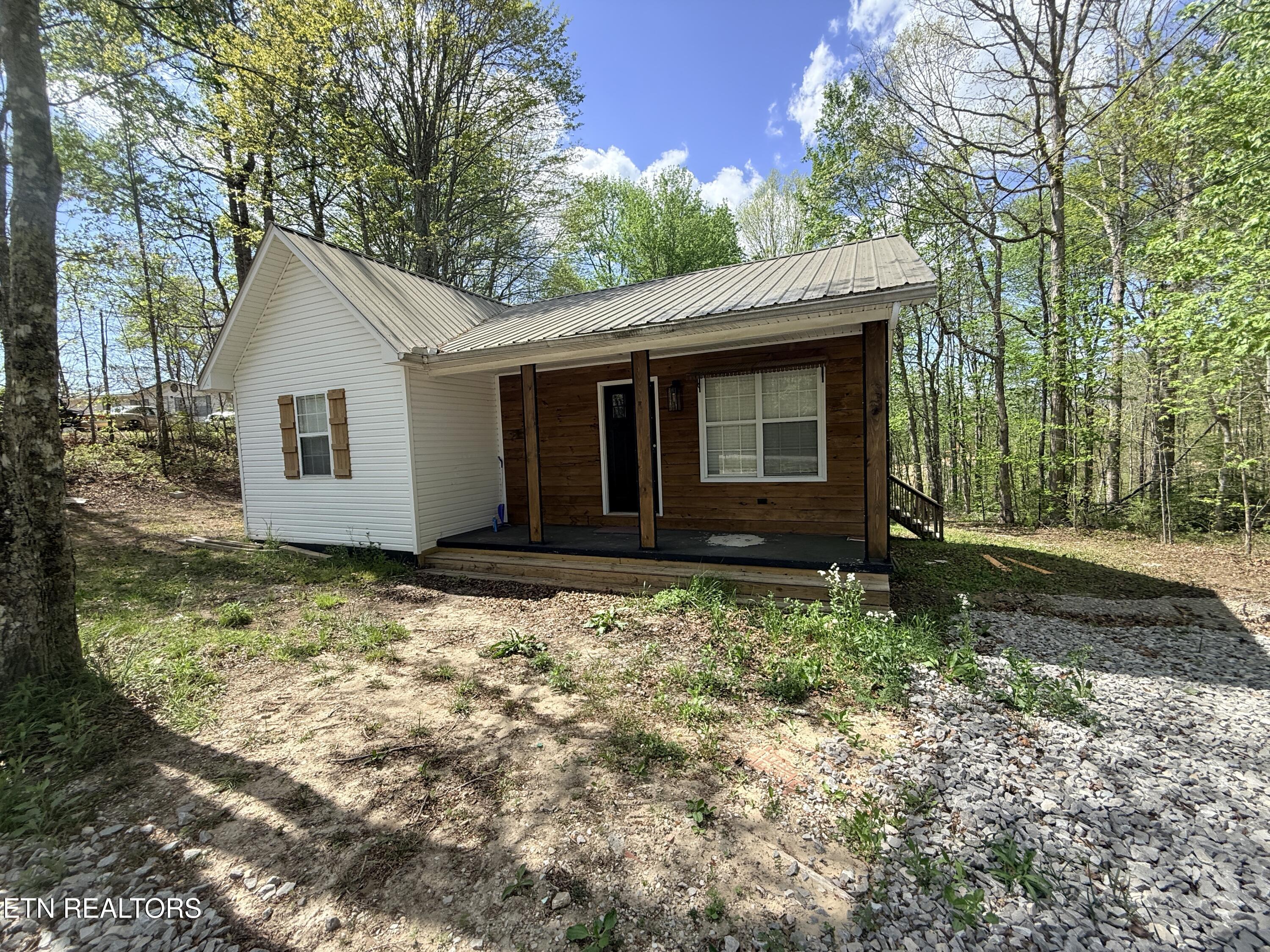 242 Joe Barnett Road Jamestown, TN 38556 - Photo 18 of 24 IMG_3573
