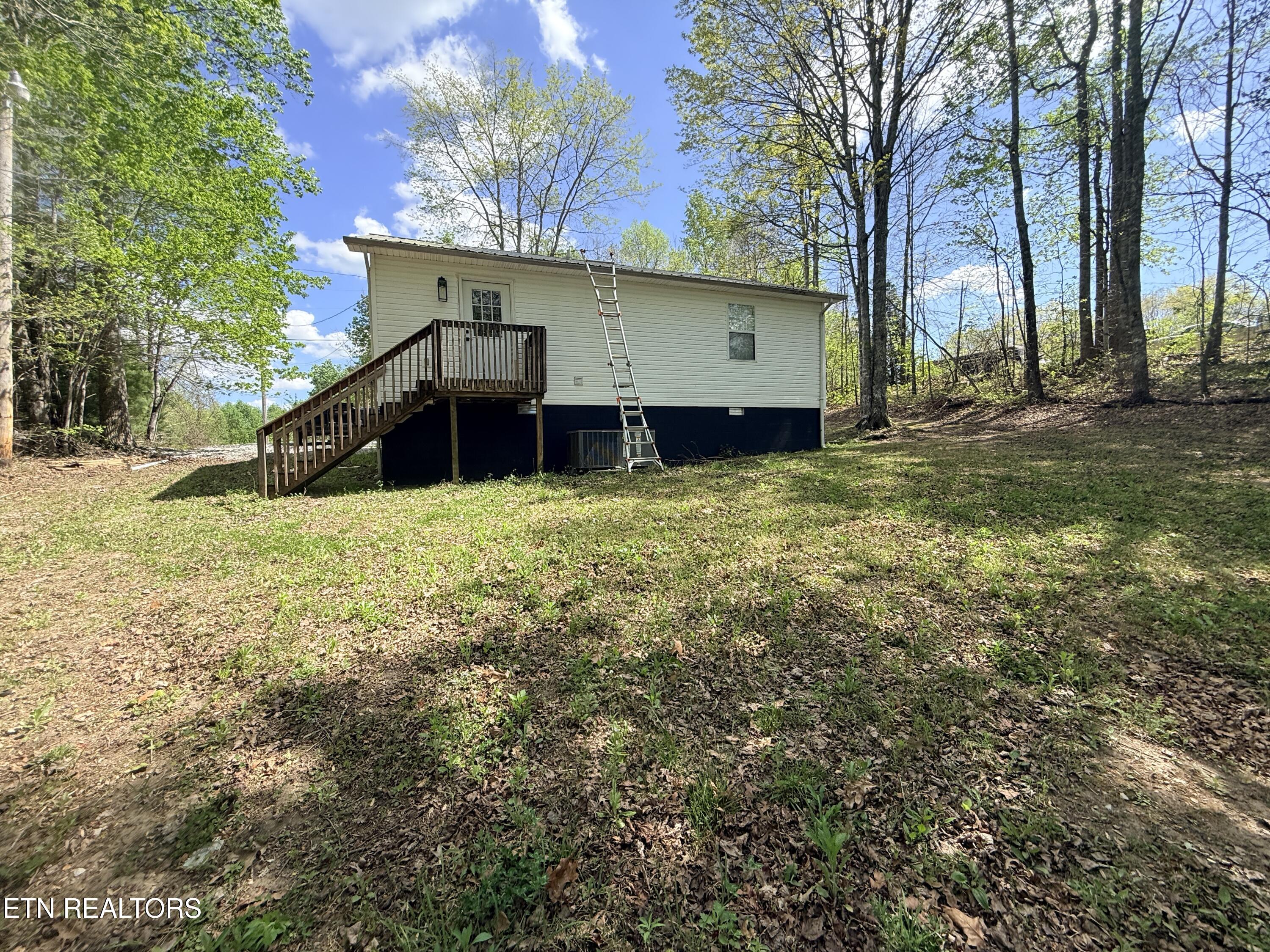 242 Joe Barnett Road Jamestown, TN 38556 - Photo 2 of 24 IMG_3579