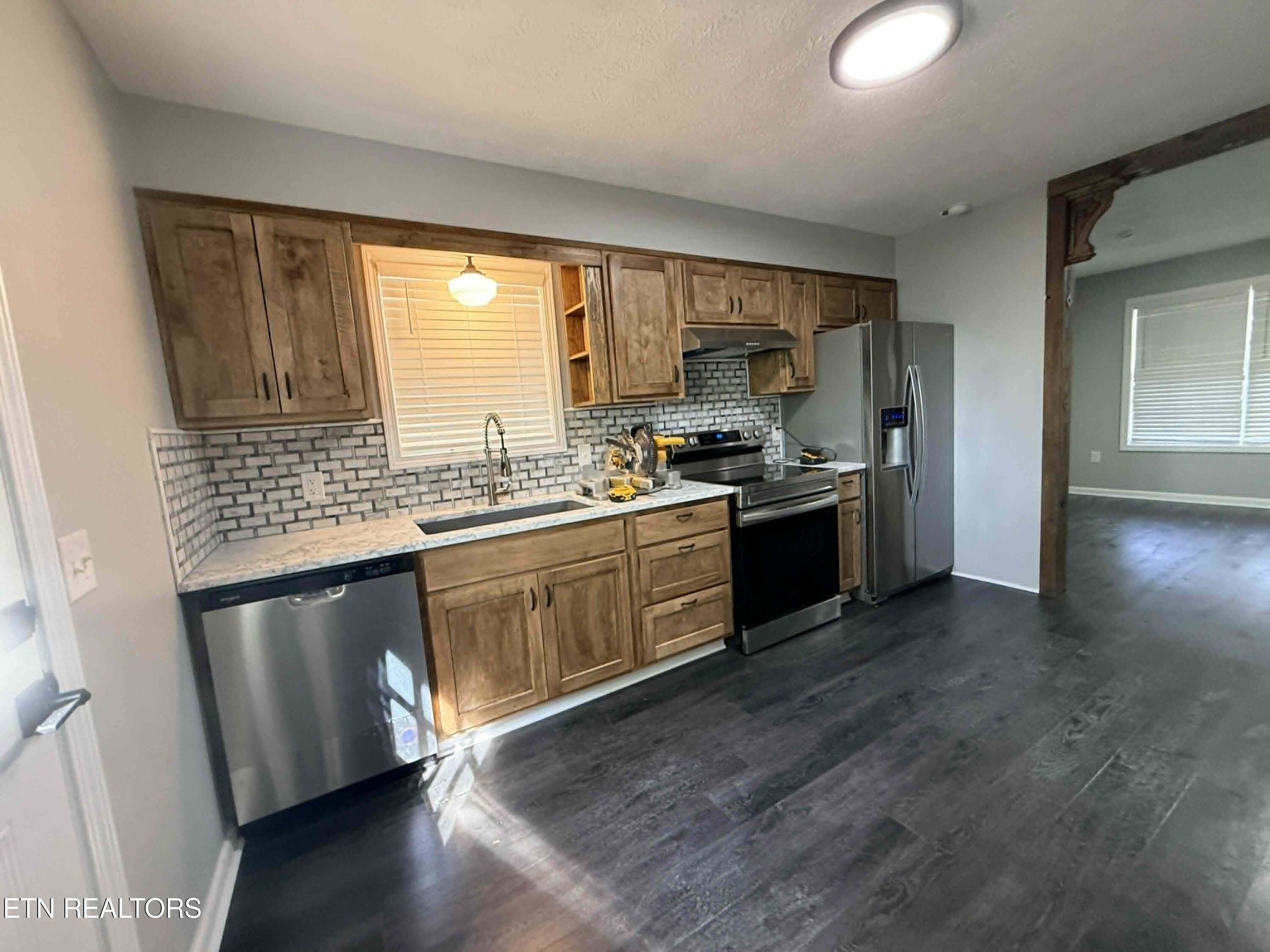 242 Joe Barnett Road Jamestown, TN 38556 - Photo 10 of 24 752271d8-2fb0-4be0-b433-2f7ae316a18b