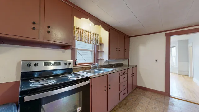 $200,000 | 8 Howe Street, Lewiston, ME 04240