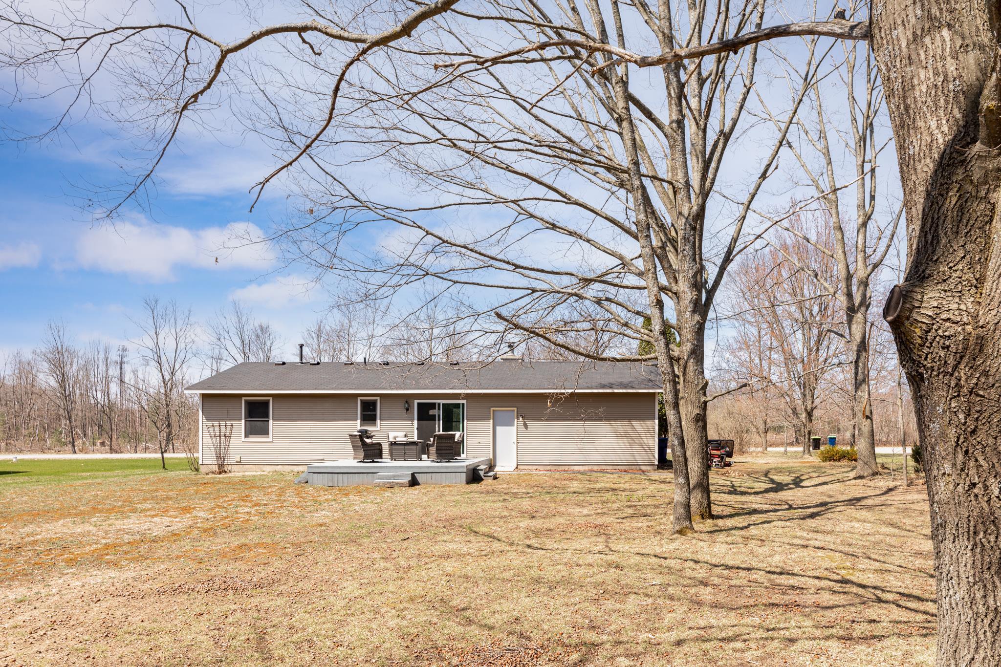1368 Fisher Road Traverse City, MI 49685 - Photo 28 of 29 1899228-27.JPG