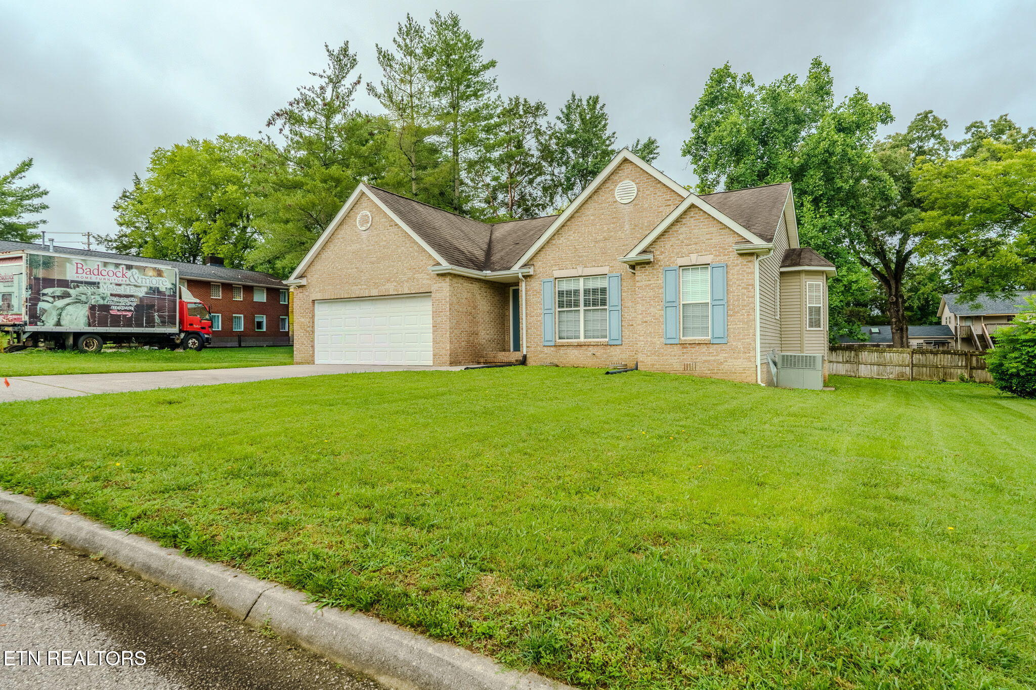 7213 Emerald Heath Road Powell, TN 37849 - Photo 2 of 27 30-web-or-mls-_DSC1043-HDR