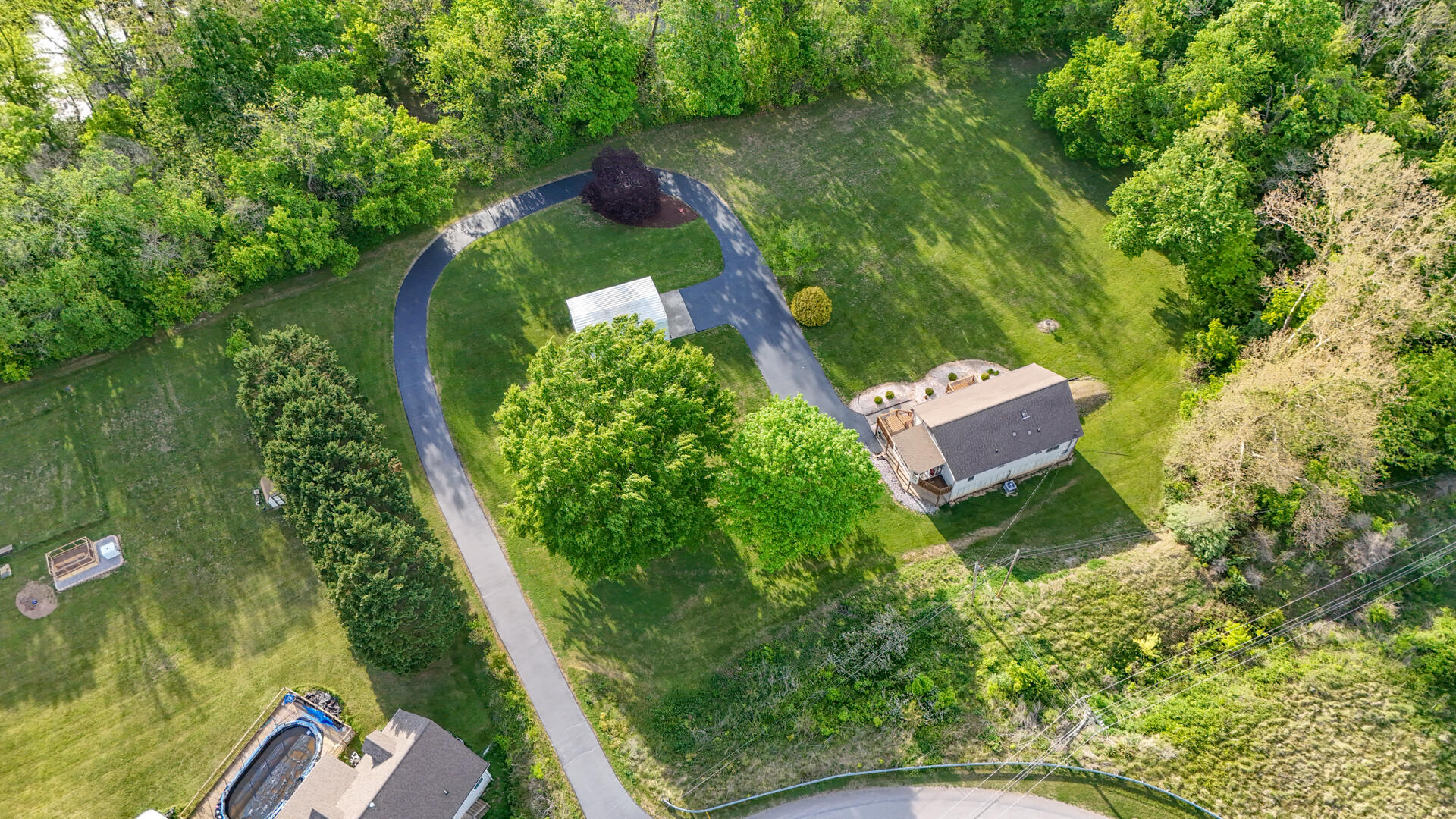 8796 Roanoke Road Elliston, VA 24087 - Photo 38 of 40 el aerial above