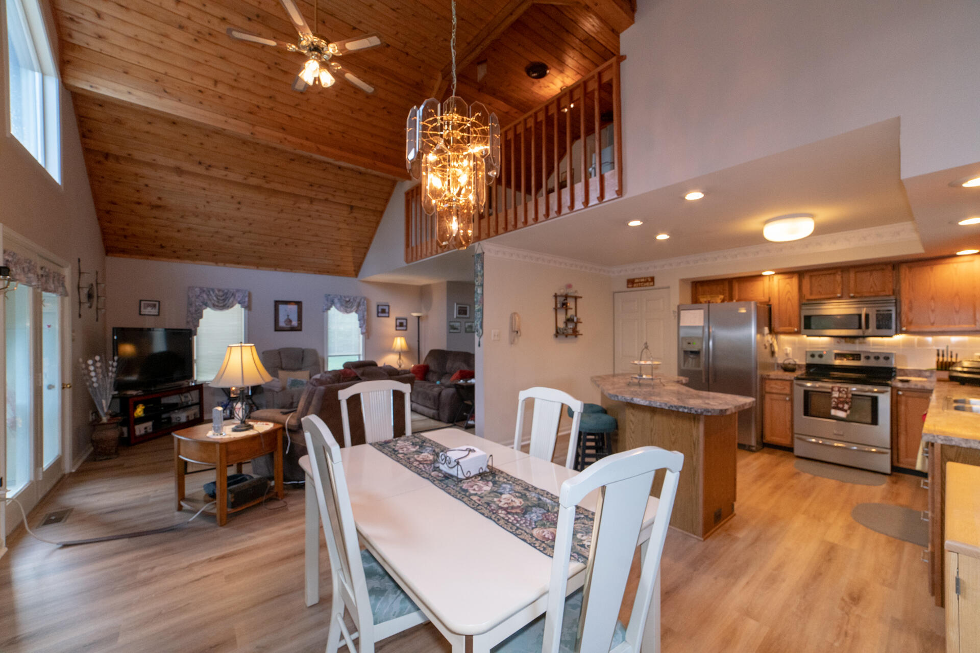 8796 Roanoke Road Elliston, VA 24087 - Photo 9 of 40 el dining and kitchen area