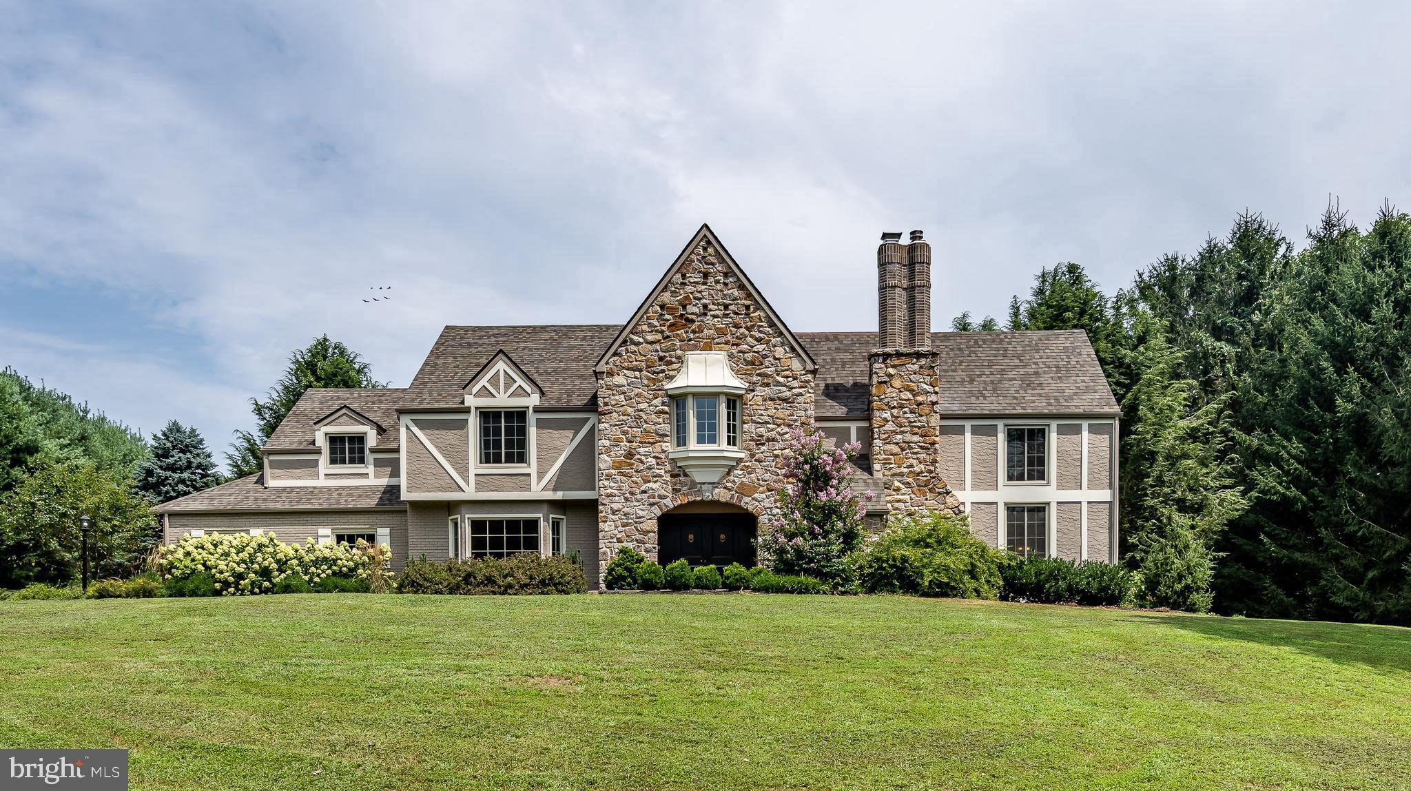 39 Longview Road Coatesville, PA 19320 - Photo 2 of 32 Front of house