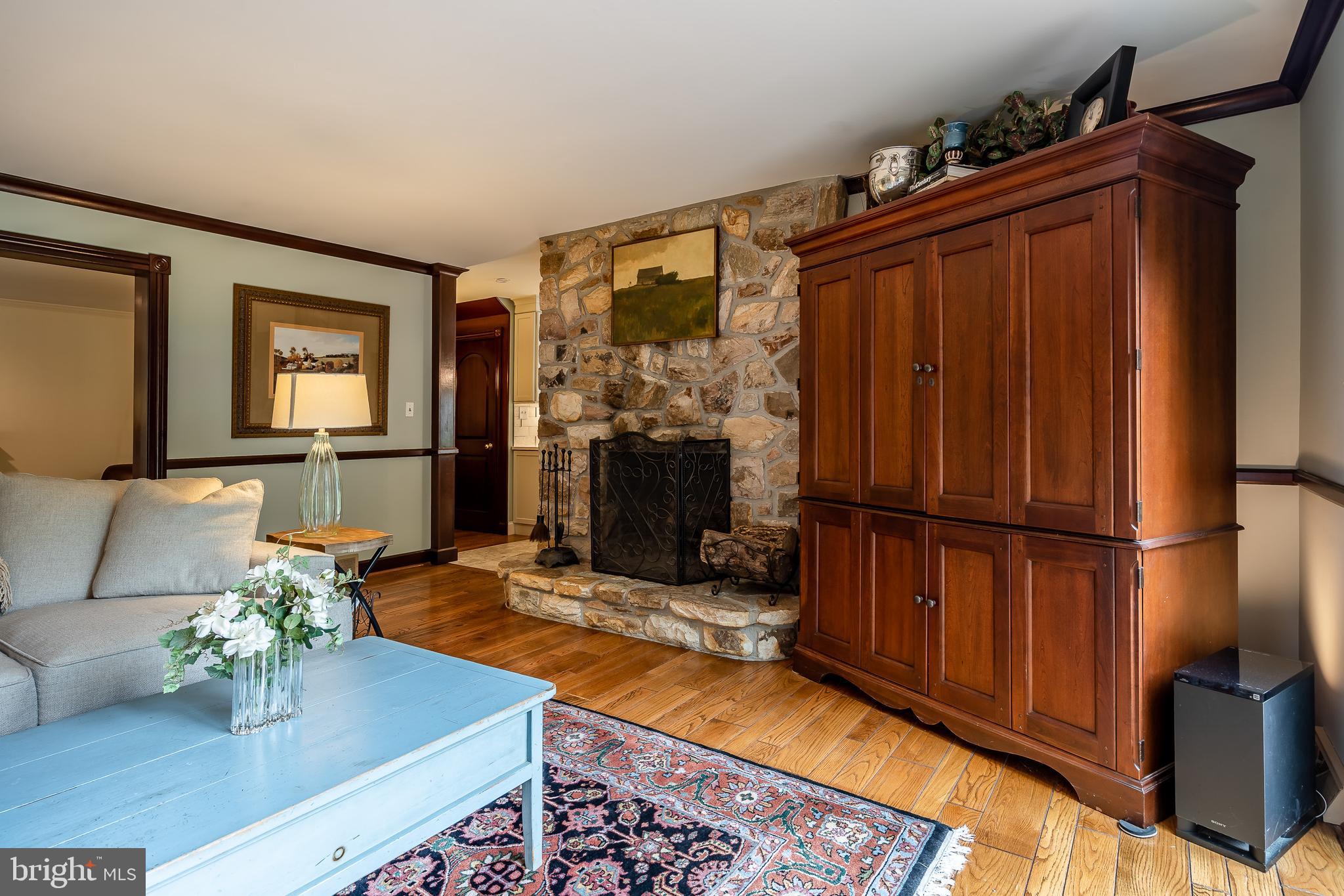 39 Longview Road Coatesville, PA 19320 - Photo 11 of 32 Family room