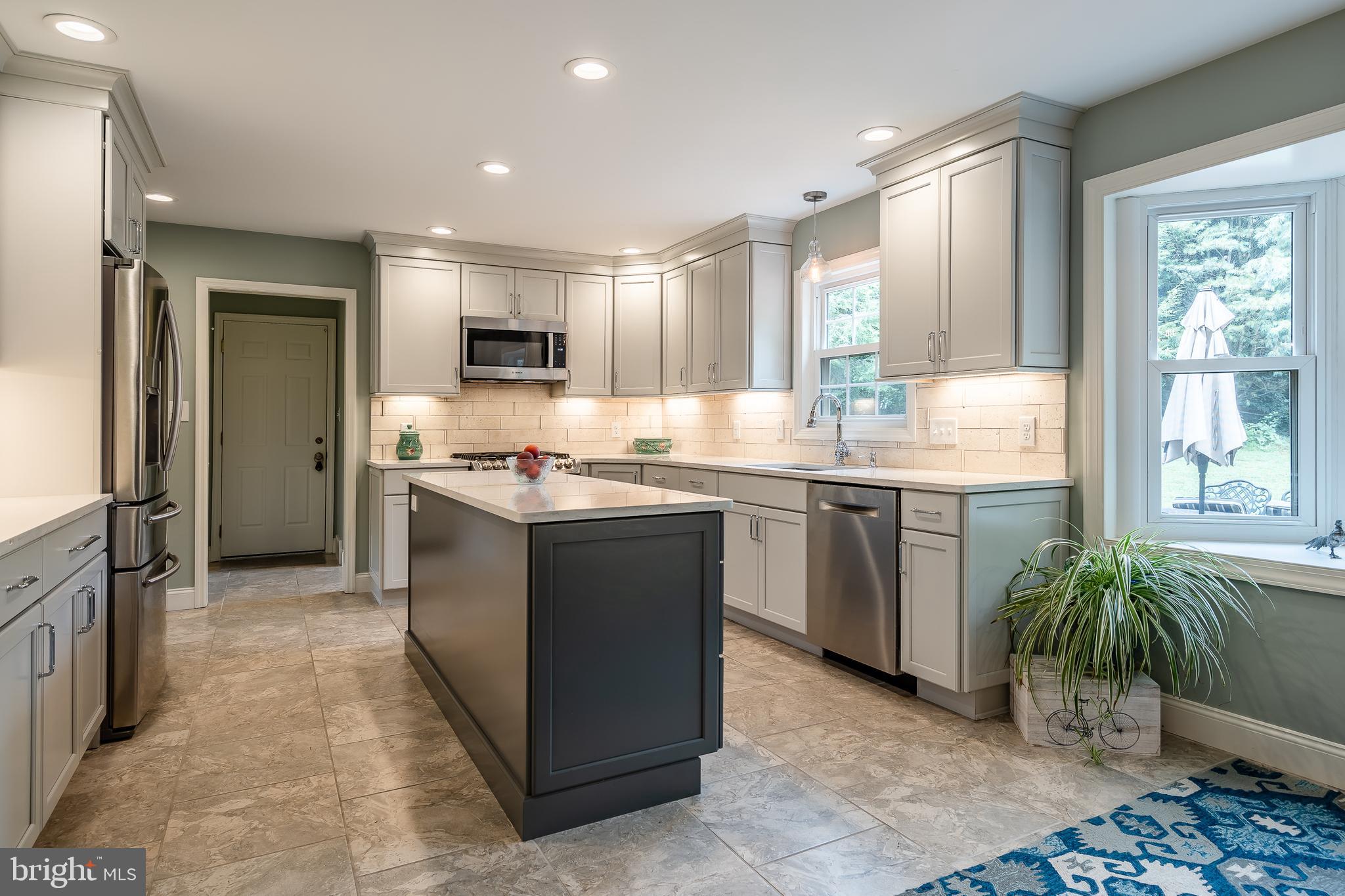39 Longview Road Coatesville, PA 19320 - Photo 7 of 32 Kitchen