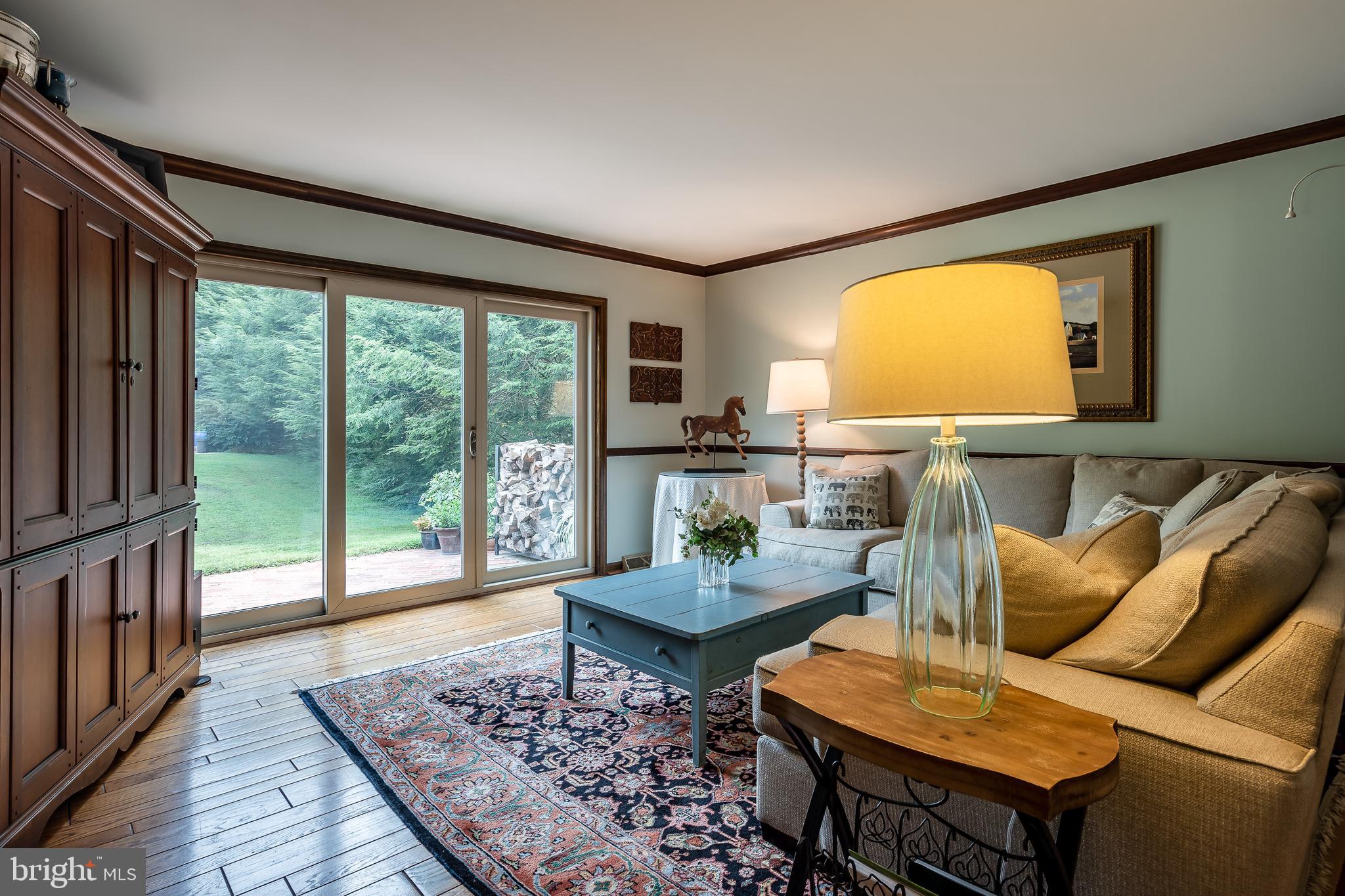 39 Longview Road Coatesville, PA 19320 - Photo 10 of 32 Family room