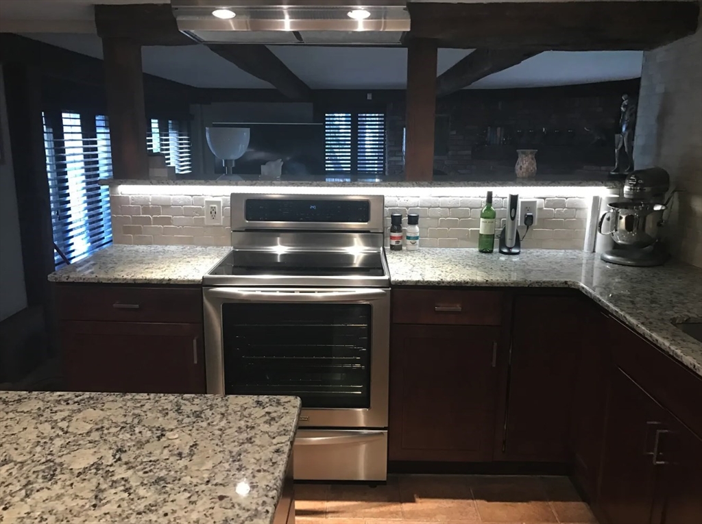 272 Eastford Road Southbridge, MA 01550 - Photo 3 of 7