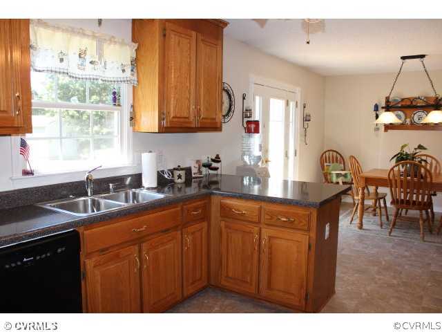 6724 Willow Hill Road Spring Grove, VA 23881 - Photo 15 of 24 Cafeteria/Kitchen