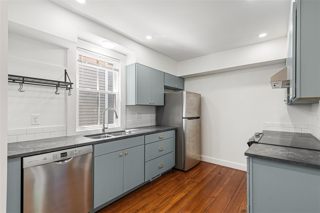 128 Sheldon Street Providence, RI 02906 - Photo 32 of 40