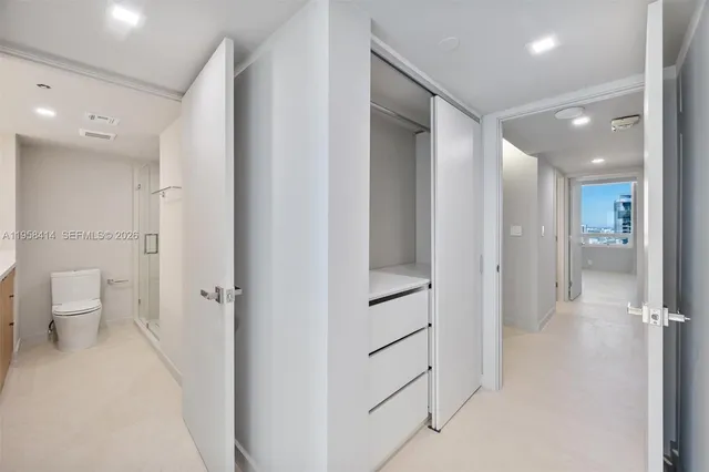 $8,500 | 1541 Brickell Avenue, Unit B3503, Miami, FL 33129