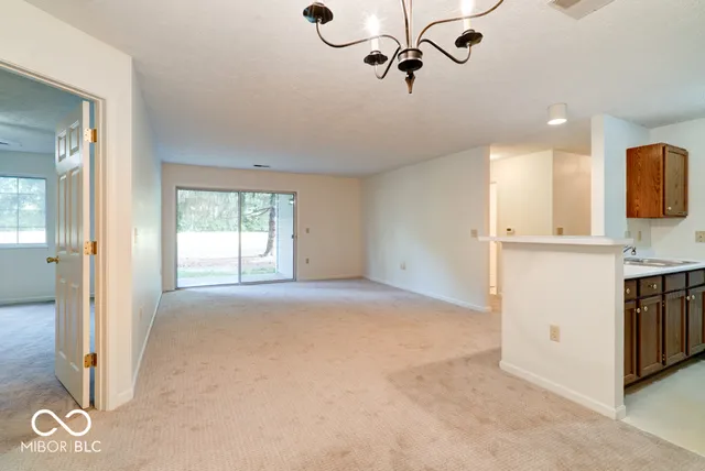 $178,000 | 8112 Glenwillow Lane, Unit 102, Indianapolis, IN 46278