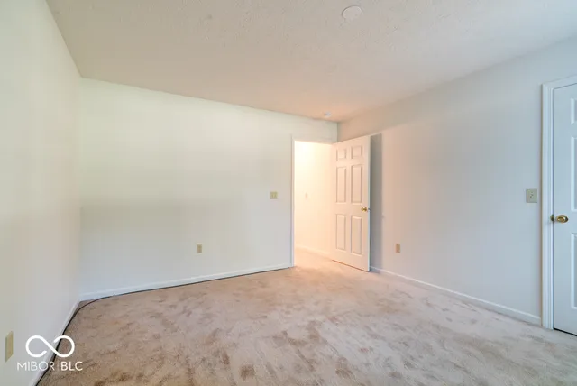 $178,000 | 8112 Glenwillow Lane, Unit 102, Indianapolis, IN 46278