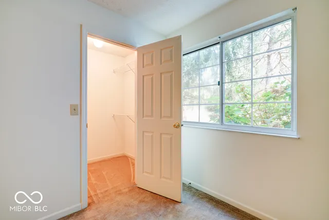 $178,000 | 8112 Glenwillow Lane, Unit 102, Indianapolis, IN 46278