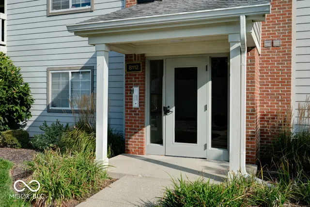 $178,000 | 8112 Glenwillow Lane, Unit 102, Indianapolis, IN 46278