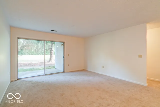 $178,000 | 8112 Glenwillow Lane, Unit 102, Indianapolis, IN 46278