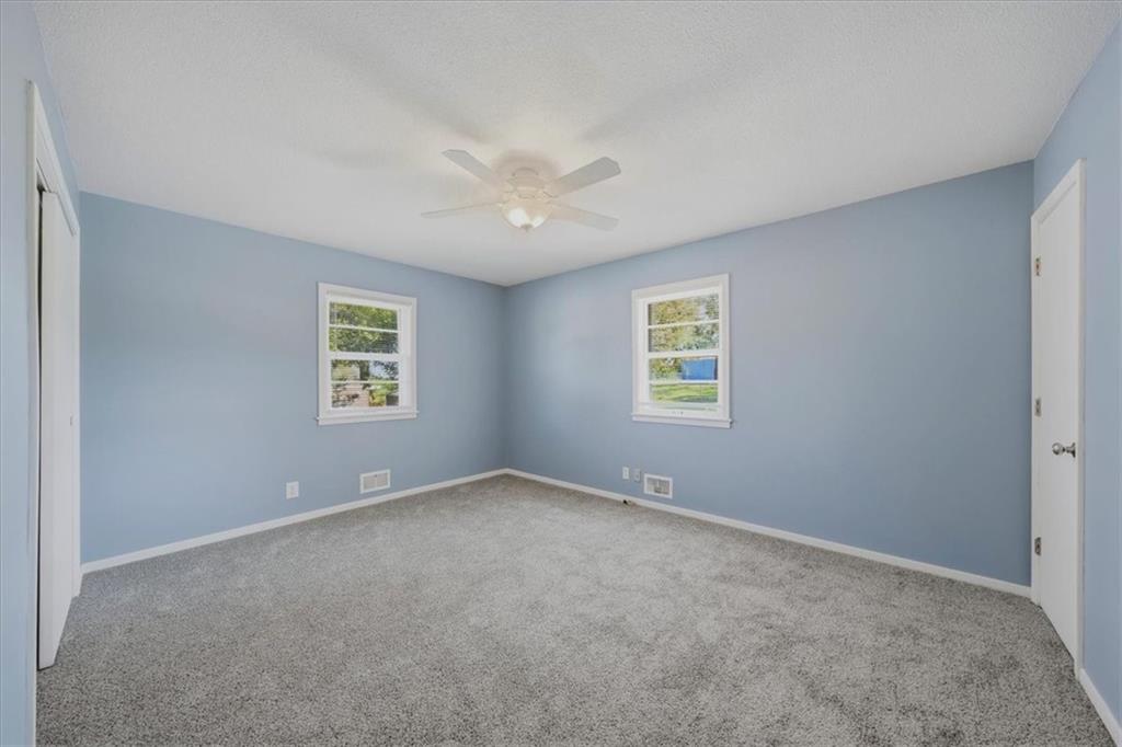 3017 South Hall Road Independence, MO 64052 - Photo 13 of 26 Gallery Image 13