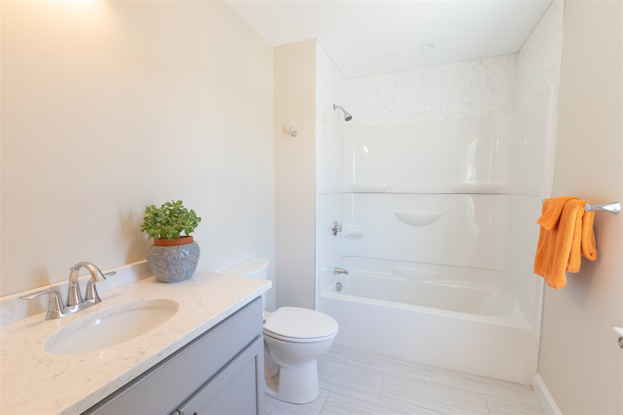 42 State Road, Unit 205 Kittery, ME 03904 - Photo 16 of 31 Gallery Image 16