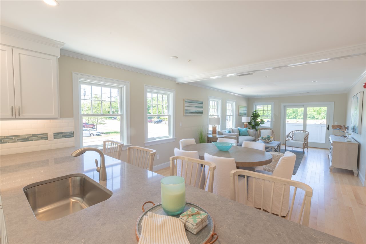 42 State Road, Unit 205 Kittery, ME 03904 - Photo 4 of 31 Gallery Image 4