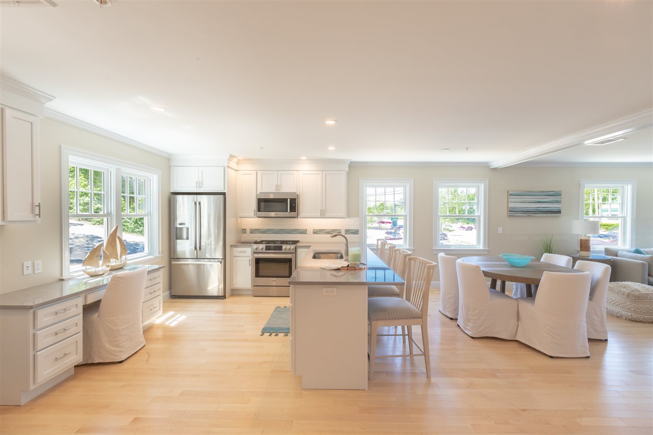 42 State Road, Unit 205 Kittery, ME 03904 - Photo 6 of 31 Gallery Image 6