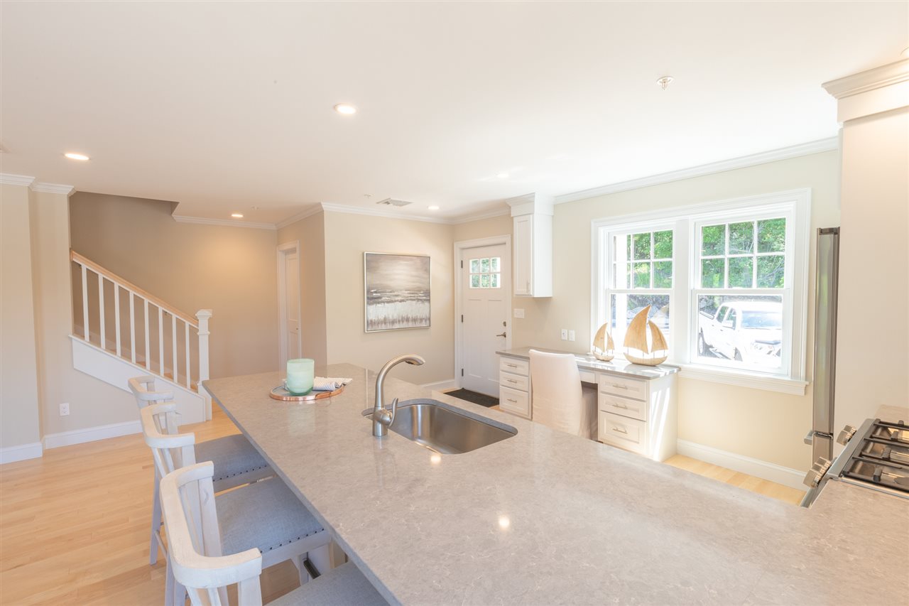 42 State Road, Unit 205 Kittery, ME 03904 - Photo 7 of 31 Gallery Image 7