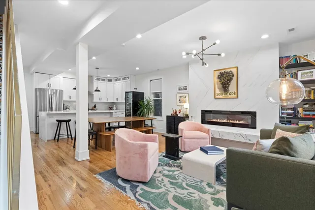 $849,900 | 1449 North Maplewood Avenue, Chicago, IL 60622