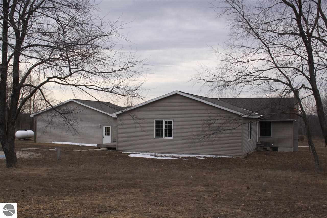 3353 East 2 1/2 Road Kingsley, MI 49649 - Photo 4 of 48 1783353-3.JPG