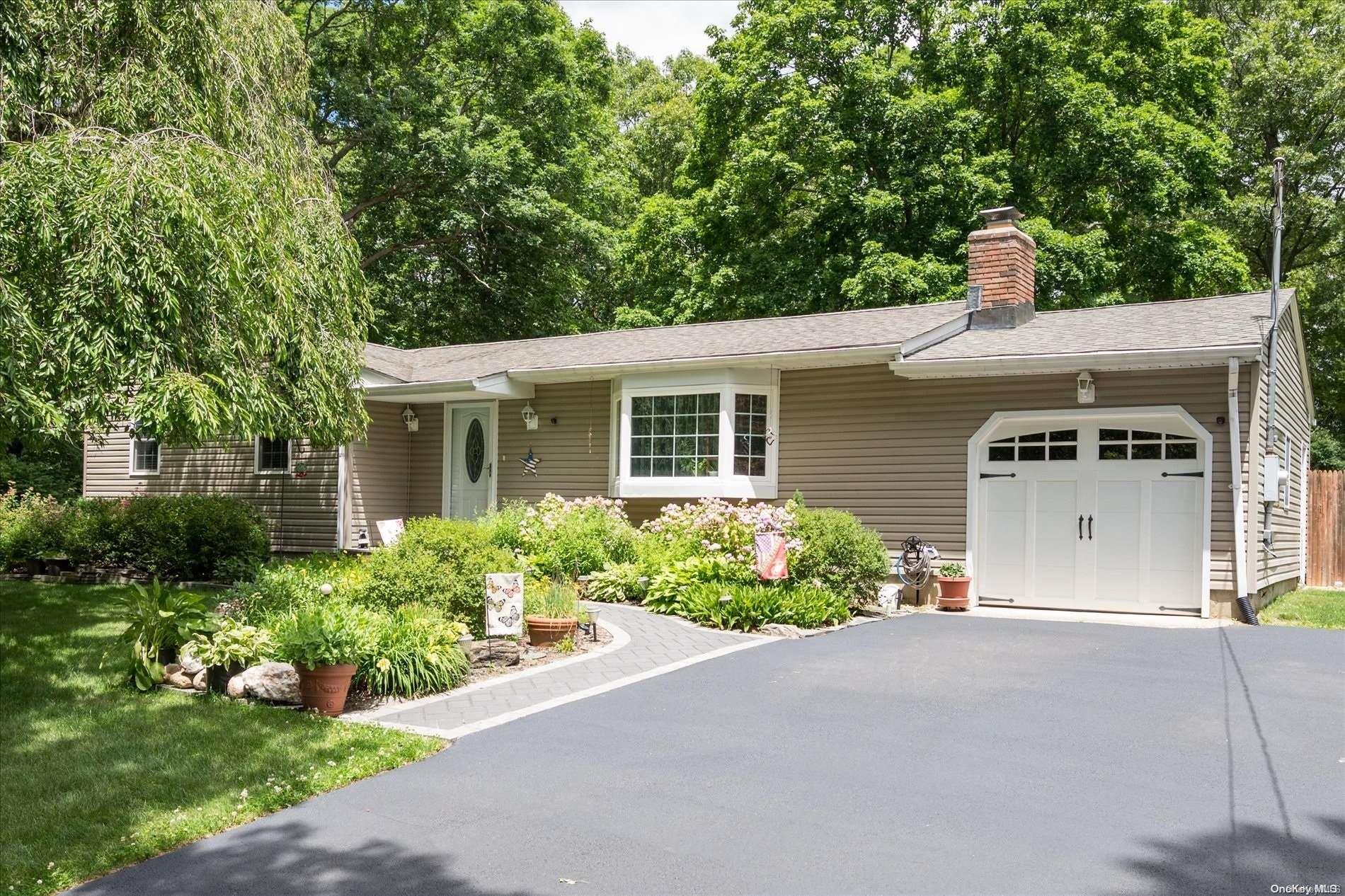 454 River Road Shirley, NY 11967 - Photo 1 of 1 Gallery Image 1