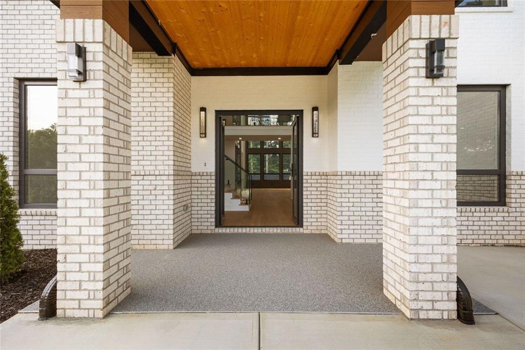 816 Riverside Road Sugar Hill, GA 30518 - Photo 13 of 108 Gallery Image 13