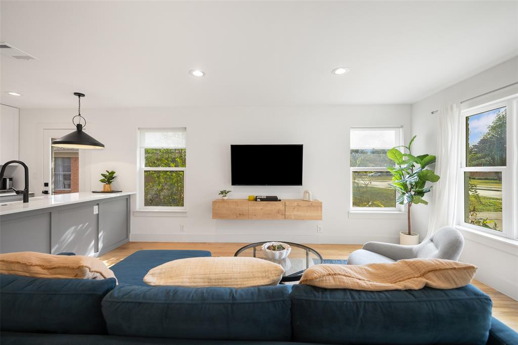 6569 Ascot Lane Dallas, TX 75214 - Photo 20 of 33