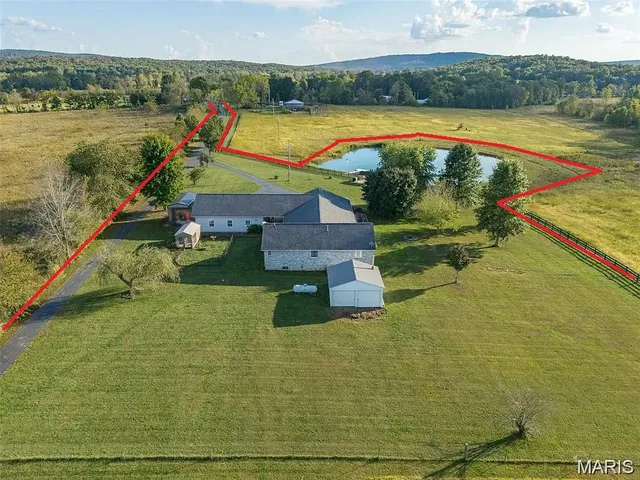 $625,000 | 857 County Road 31, Bismarck, MO 63624