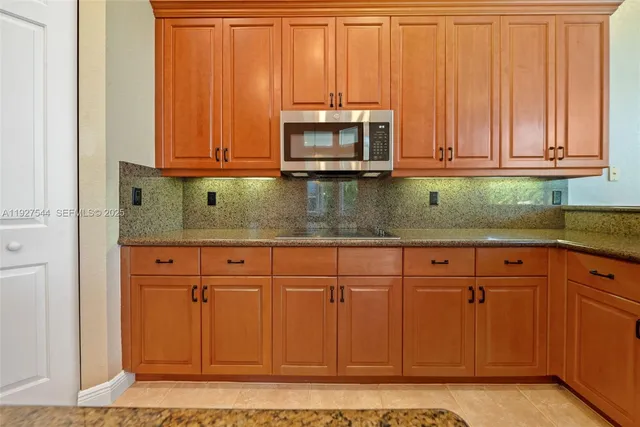 $8,000 | 15275 Southwest 38th Street, Unit 15275, Davie, FL 33331