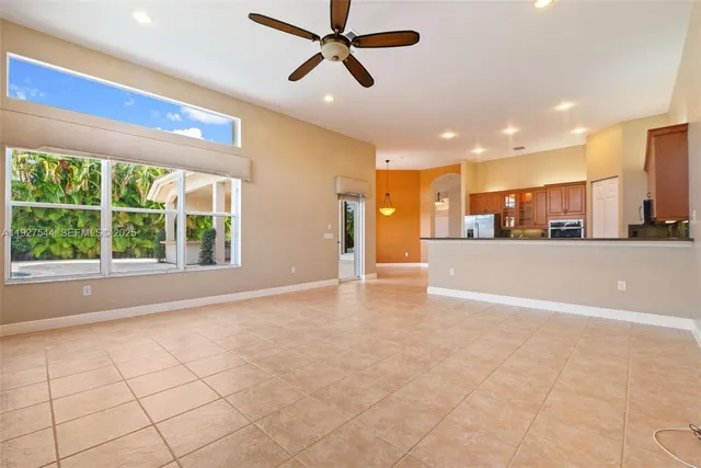 $8,000 | 15275 Southwest 38th Street, Unit 15275, Davie, FL 33331