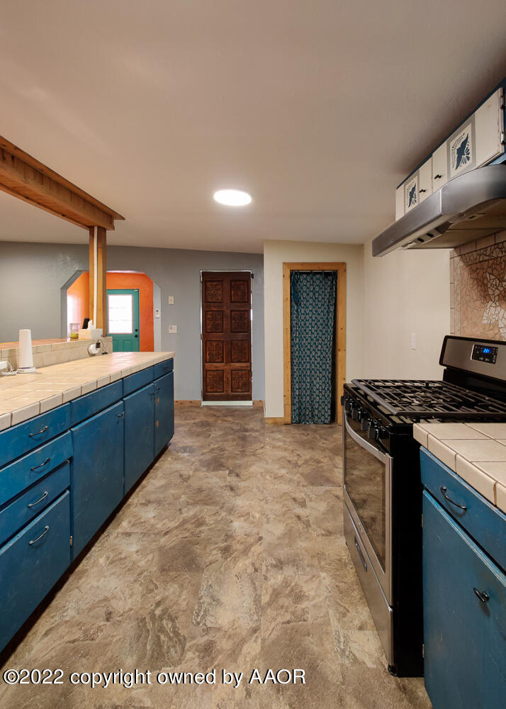 644 Cherokee Road Fritch, TX 79036 - Photo 12 of 40 Kitchen View 4