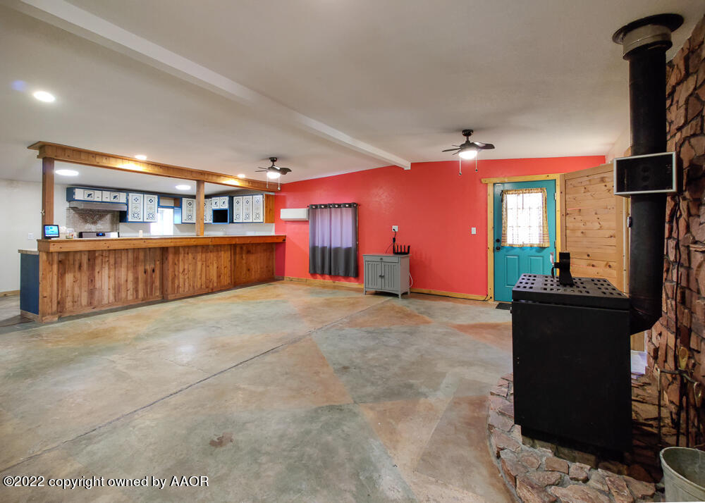 644 Cherokee Road Fritch, TX 79036 - Photo 5 of 40 Living Area View 2
