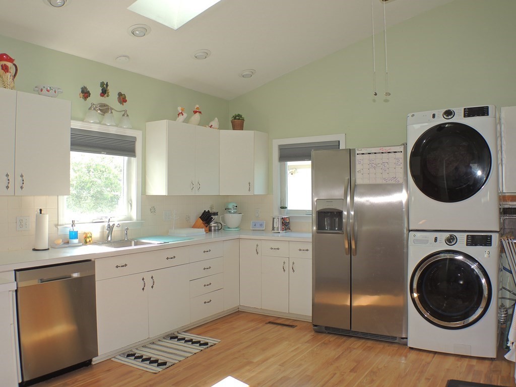 35 Bayview Street Wareham, MA 02571 - Photo 5 of 23