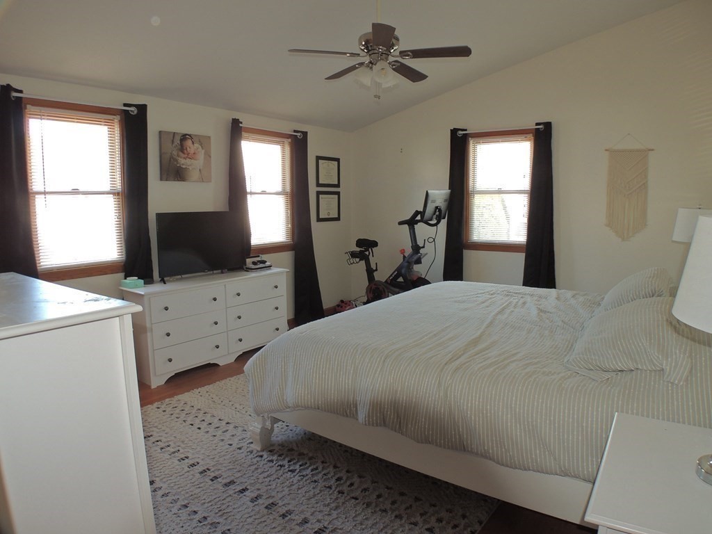 35 Bayview Street Wareham, MA 02571 - Photo 9 of 23